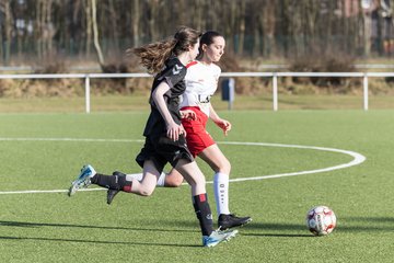 Bild 141 - wBJ SV Wahlstedt - SV Henstedt Ulzburg : Ergebnis: 0:1
